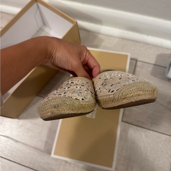 Michael Kors Tan Floral Lace Espadrilles - Picture 4 of 6